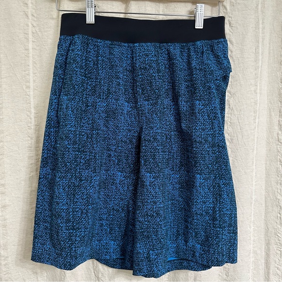 Lululemon T.H.E.‎ Men's 9" Inseam Blue Athletic Shorts Size Small - Picture 1 of 4